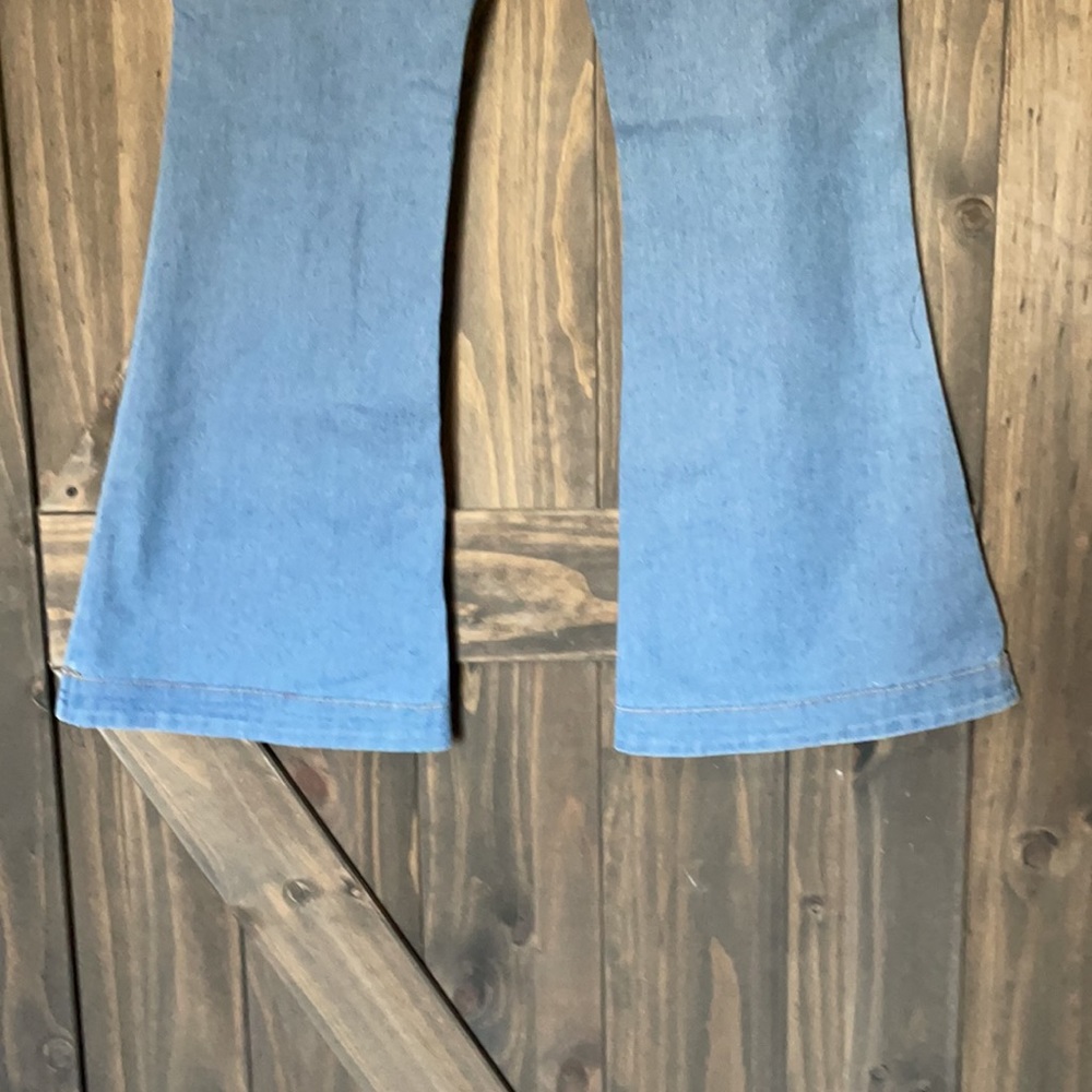 Ladies Stretch Bell Bottom Jeans - Picture 4 of 9
